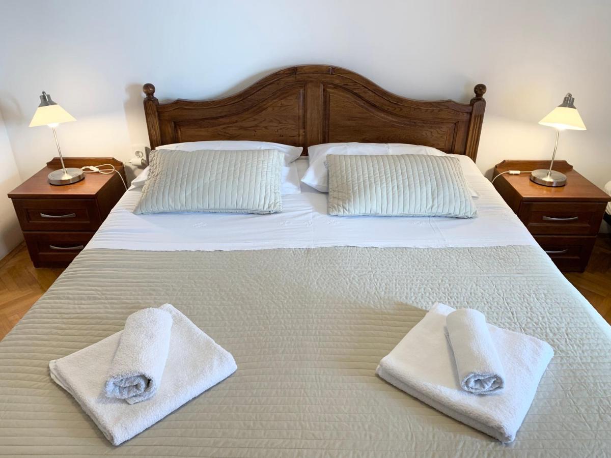 Guesthouse Maver Cres Eksteriør billede