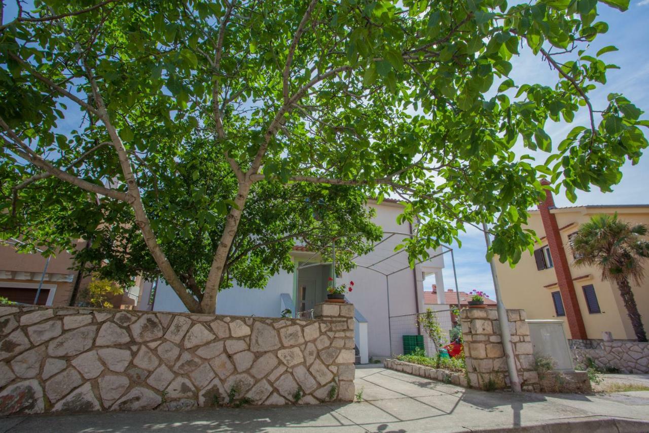 Guesthouse Maver Cres Eksteriør billede
