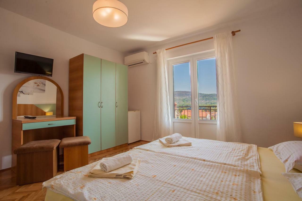 Guesthouse Maver Cres Eksteriør billede