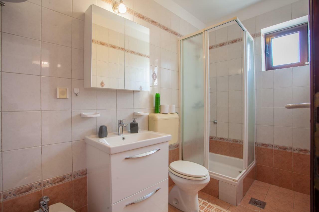 Guesthouse Maver Cres Eksteriør billede