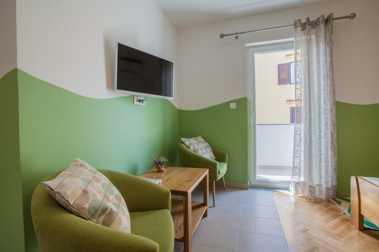 Guesthouse Maver Cres Eksteriør billede